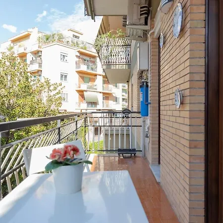 Holi - Bright&comfy Intrastevere Apartament